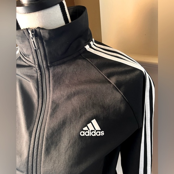 ADIDAS Iconic Women’s Track Jacket with three Iconic stripes on sleeve🔥🔥🔥 - Picture 7 of 13
